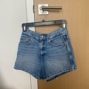 zara light wash mom shorts